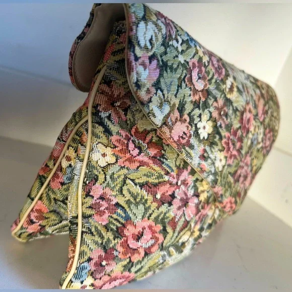 Vintage‎ Tapestry Floral Purse Large mint condition. - Picture 4 of 11